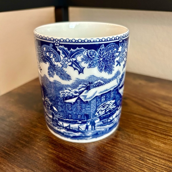 Vintage {Spode} Winter’s Eve Coffee/Tea Mug 💙🤍 - Picture 3 of 5